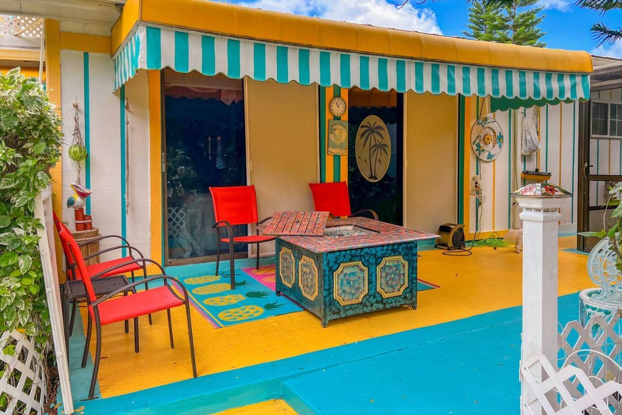 Apartmán Pams Mermaid House With Riverfront Yard And Lanai! Weeki Wachee Exteriér fotografie
