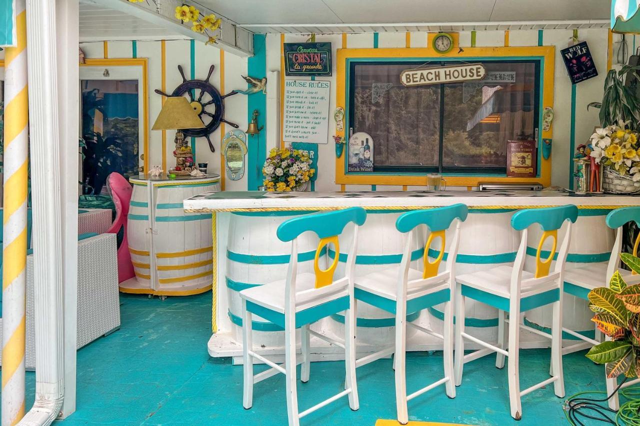 Apartmán Pams Mermaid House With Riverfront Yard And Lanai! Weeki Wachee Exteriér fotografie