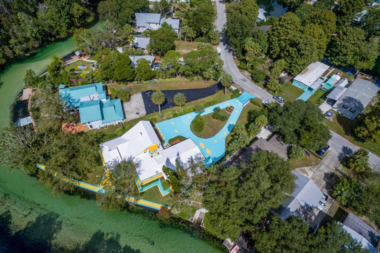 Apartmán Pams Mermaid House With Riverfront Yard And Lanai! Weeki Wachee Exteriér fotografie