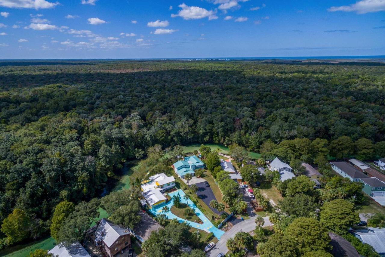Apartmán Pams Mermaid House With Riverfront Yard And Lanai! Weeki Wachee Exteriér fotografie